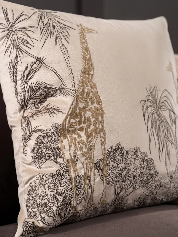 Подушка декоративная, 45х45 см, вельвет, песочная, Жирафы, Tropical oasis, image-3