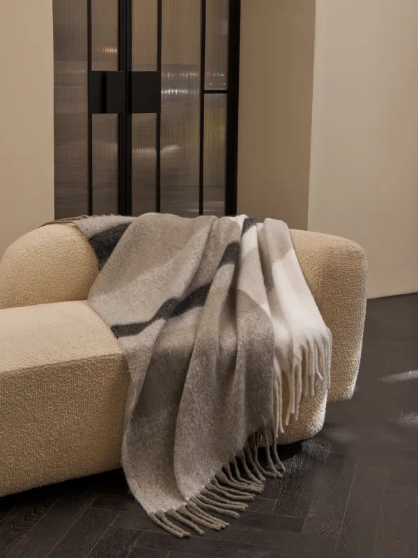 Плед, 150х170 см, с бахромой, акрил, серо-бежевый, Клетка, Hazel, image-0