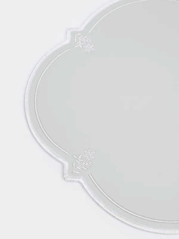 Салфетка под приборы, 30х43 см, ПВХ/полиэстер, фигурная, серо-голубая, Цветы, Rock embroidery, image-3