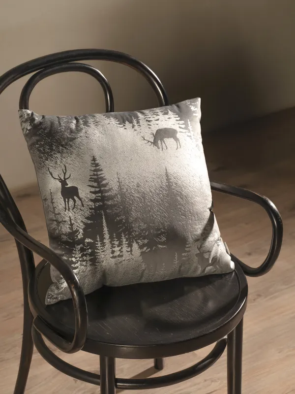 Подушка декоративная, 45х45 см, вельвет, серебристо-серая, Олени в лесу, Winter deer, image-6