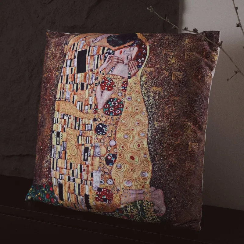 Подушка декоративная, 45х45 см, полиэстер, Поцелуй, Климт, Art поцелуй
