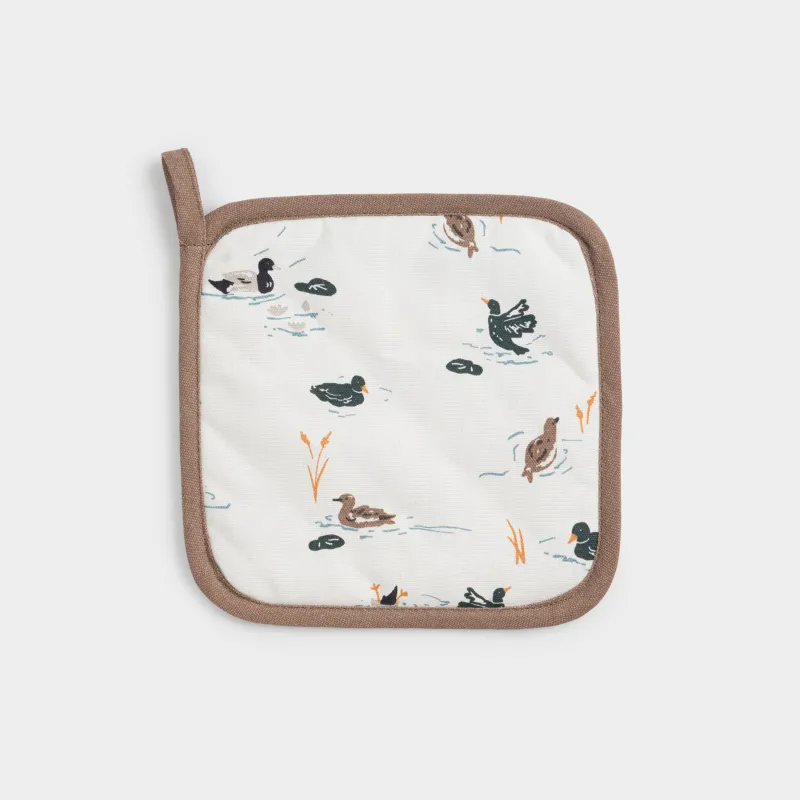 Прихватка, Ducks in pond