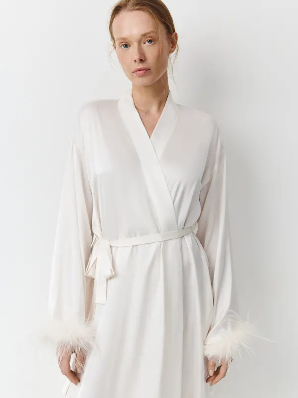Халат женский, с длинным рукавом, полиэстер/перо, молочный, Adria, image-0
