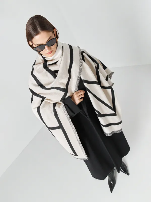 Пончо с бахромой, двустороннее, молочно-черное, Poncho, image-8