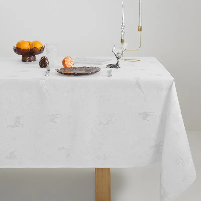 Скатерть, 160х160 см, жаккард, полиэстер, светло-серая, Олени и хвойные ветви, Gallant deer