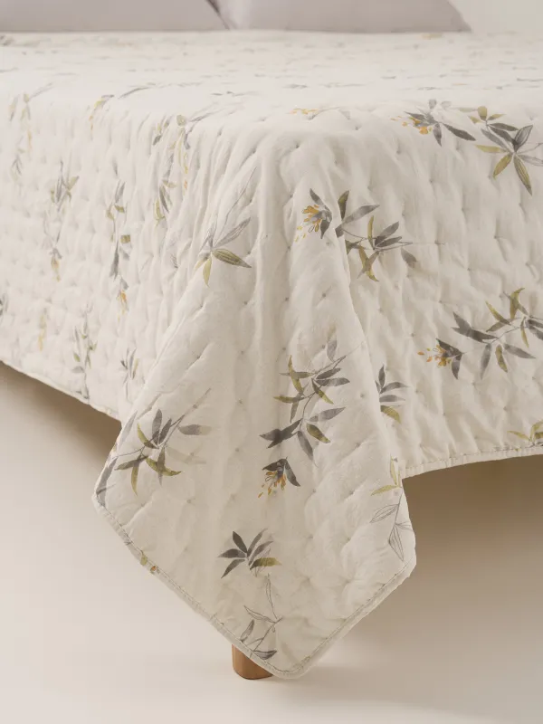 Покрывало, 220х240 см, стеганое, двустороннее, микрофибра, песочно-зеленое, Цветы, Stitch, image-4