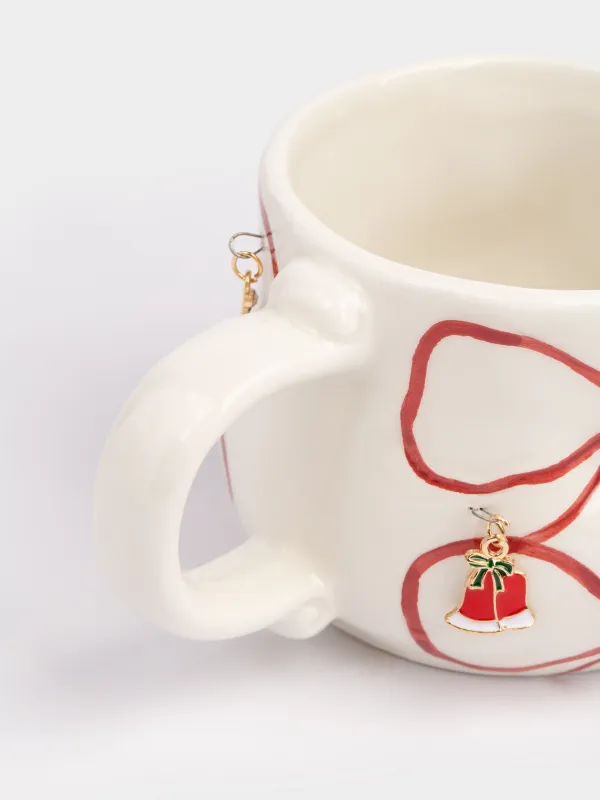 Кружка, 470 мл, с подвесками, керамика D/металл, белая, Банты, Christmas, image-1