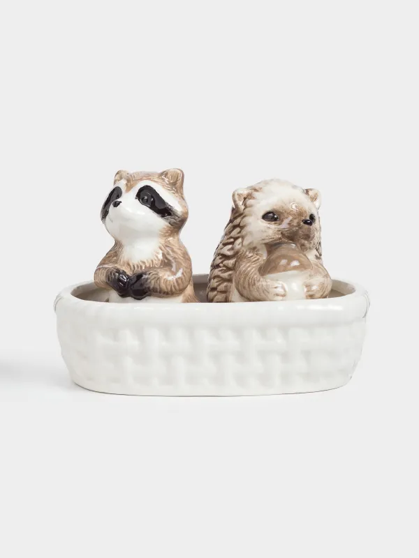Набор для соли и перца, 13 см, на подставке, керамика, молочно-серый, Енот и еж, Slight frost, image-0