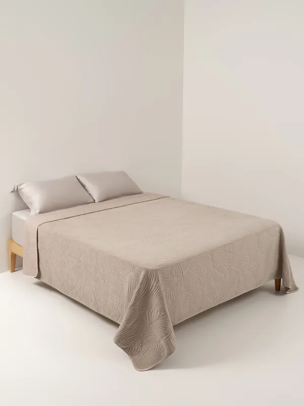 Покрывало, 240х260 см, стеганое, полиэстер, бежево/серое, Пальмовый лист, Stitch velvet, image-1