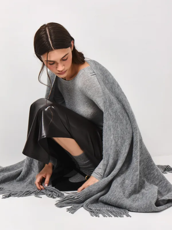 Пончо с бахромой, серое, image-6