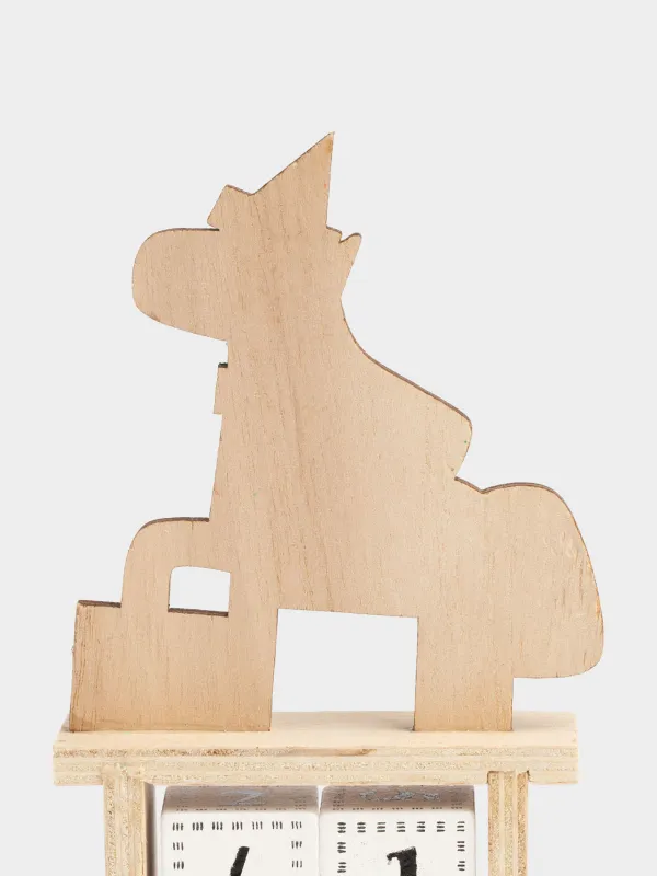 Календарь настольный, 10 см, с кубиками, дерево/полиэстер, Лошадка с подарком, Figure wood, image-2