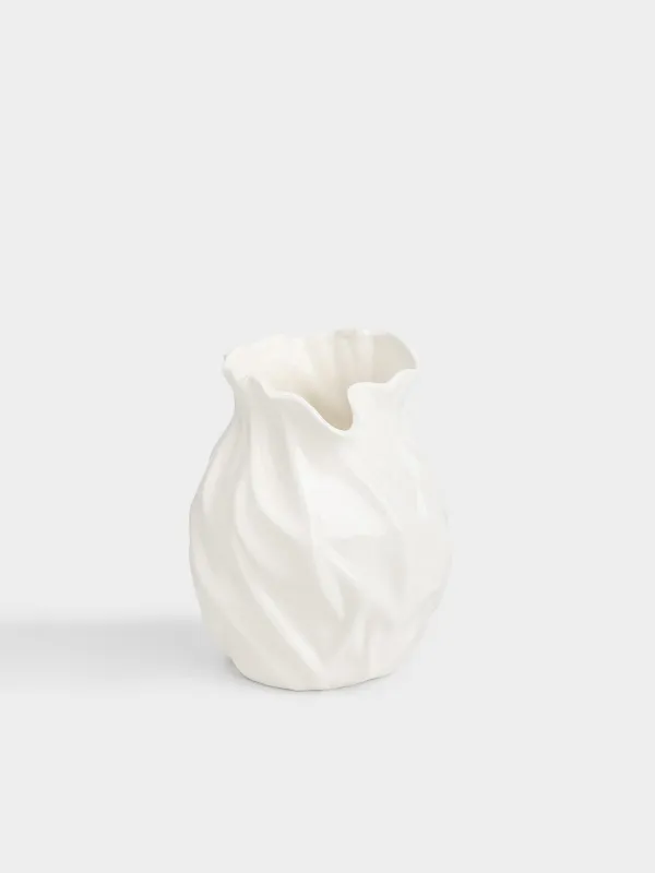 Ваза для цветов, 22 см, фарфор P, молочная, Мятый эффект, Crumple, image-0