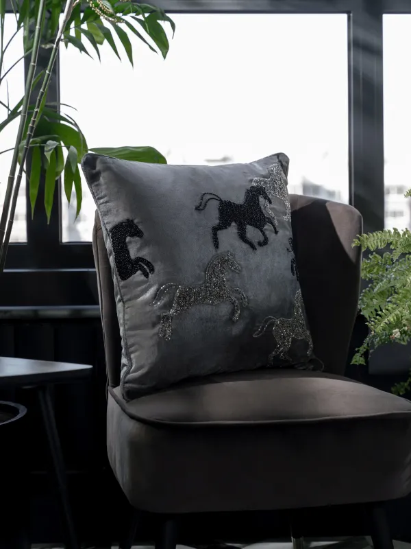 Подушка декоративная, 50х50 см, с бисером, Лошади, Horse, image-2