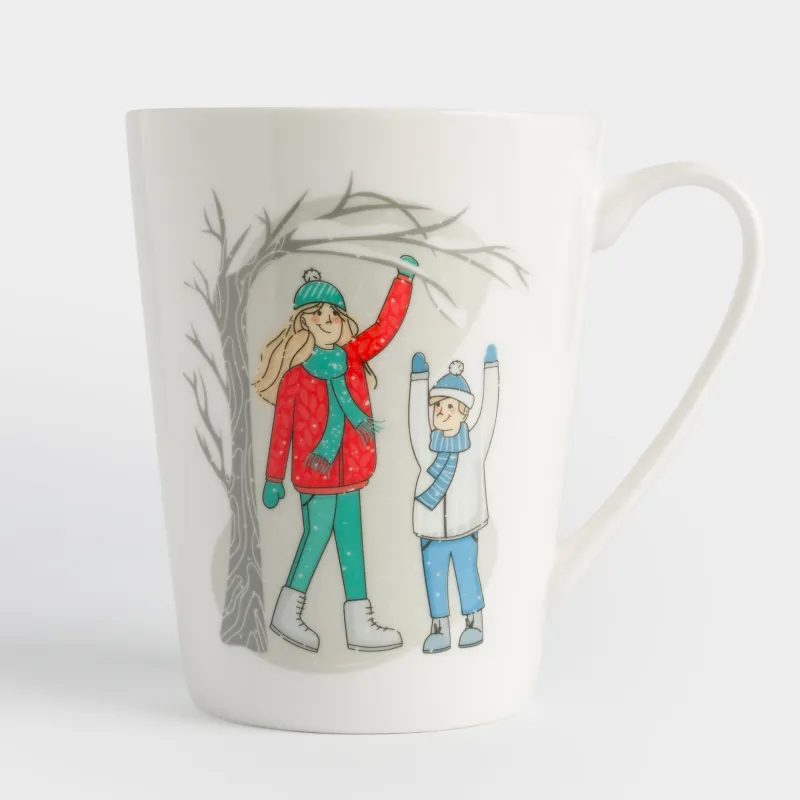 Кружка, 420 мл, фарфор N, белая, Мама и сын в снегу, Family, image-1