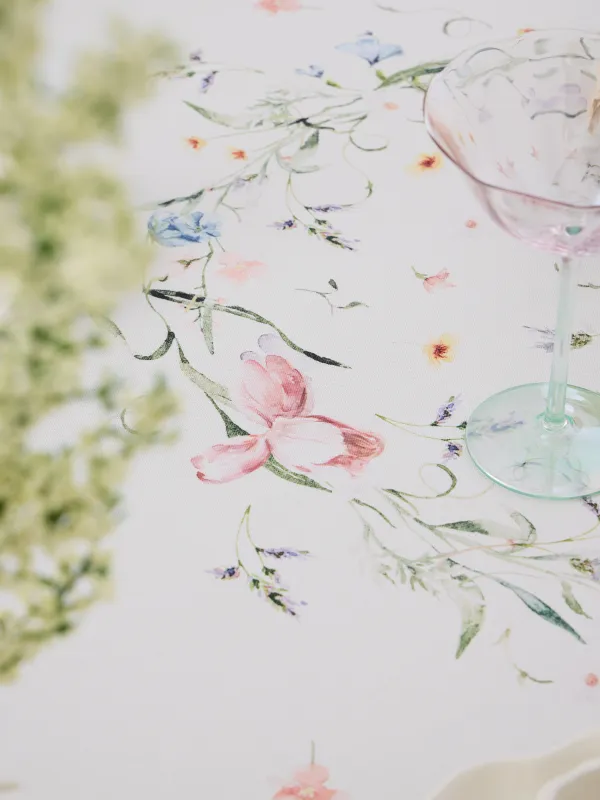 Скатерть, 170х250 см, полиэстер, белая, Кролики и цветы, Rabbits in flower, image-2