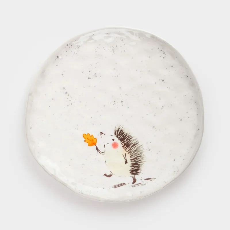 Тарелка закусочная, детская, 19 см, керамика, молочно-серая, в крапинку, Ежик, Hedgehog walk