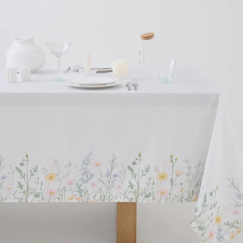 Скатерть, 160х160 см, жаккард, полиэстер, молочная, Полевые цветы, Petals serenity