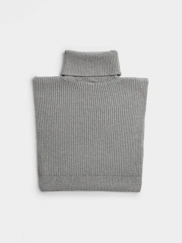 Манишка в рубчик Knitting, image-0
