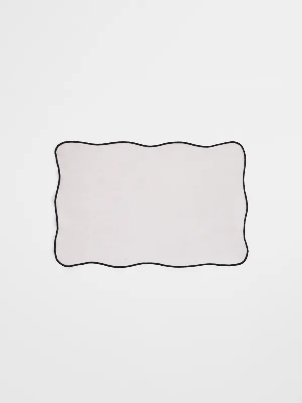 Салфетка под приборы, 30х45 см, бархат, фигурная, молочная, Черный кант, Velvet framed, image-0