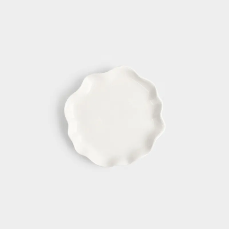 Тарелка закусочная, 24 см, керамика D, молочная, Волнистый край, Crumple