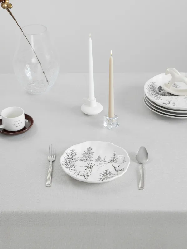 Скатерть, 160х160 см, полиэстер, светло-серая, Олени и ели, Forest fawn, image-1