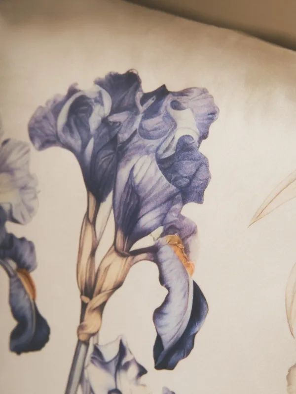 Подушка декоративная, 45х45 см, вельвет, молочная, Ирисы, Iris garden, image-3