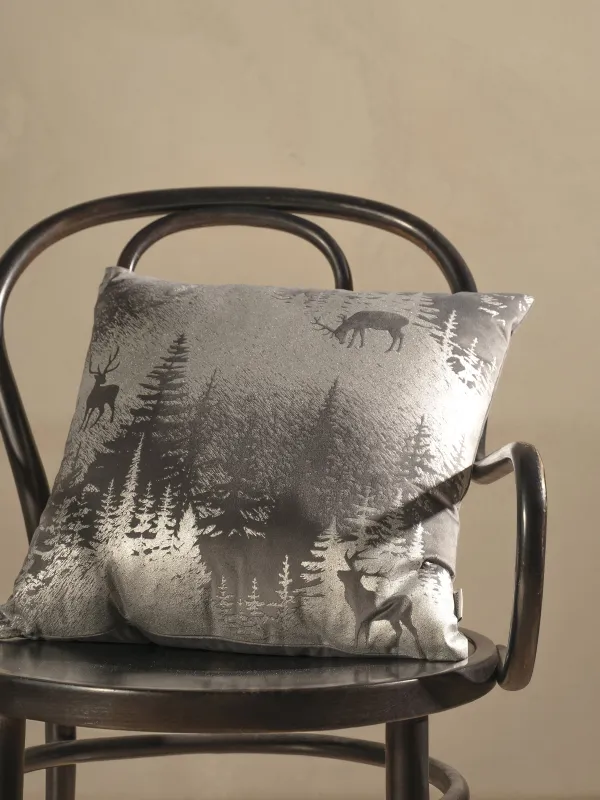 Подушка декоративная, 45х45 см, вельвет, серебристо-серая, Олени в лесу, Winter deer, image-3