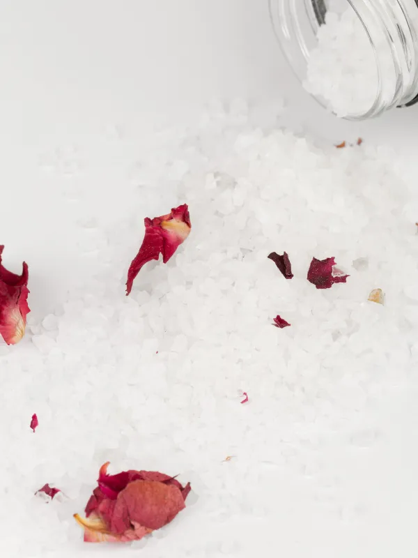 Соль для ванны, 500 гр, питательная, с сухоцветами роз, белая, Роза, Антистресс, Fragrant salt, image-3