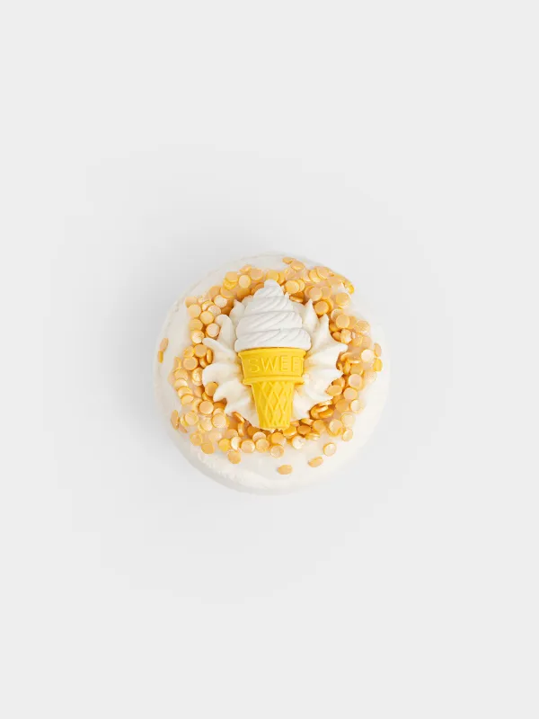 Бомбочка для ванны, 130 гр, с игрушкой, белая, Ваниль, Мороженое, Food spa, image-0