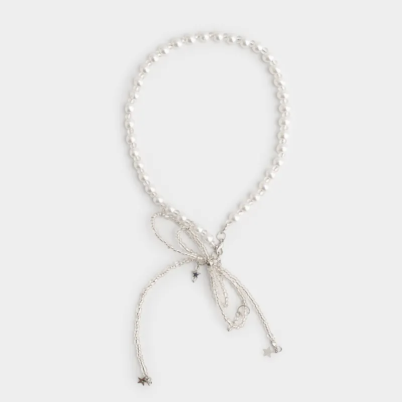 Колье, 52 см, пластик/стразы/металл, серебристое, Бант, Pearl