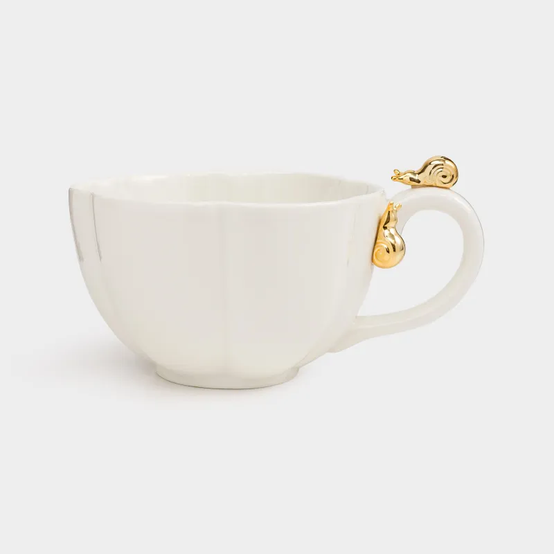 Кружка, 450 мл, фарфор P, молочно-золотистая, Улитки, Tale garden