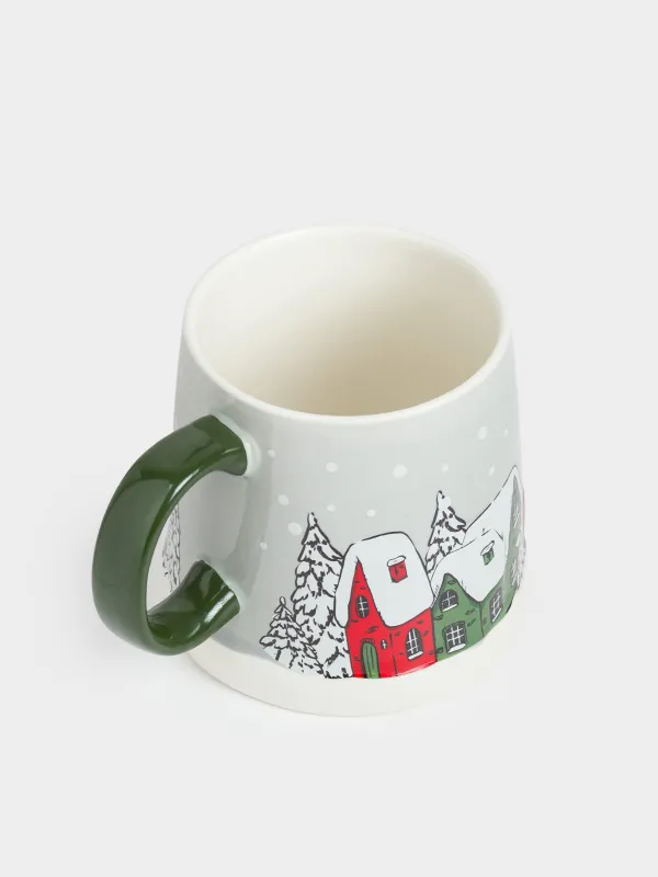 Кружка, 350 мл, с крышкой, фарфор N, серо-зеленая, Дома в снежном лесу, Forest house, image-1