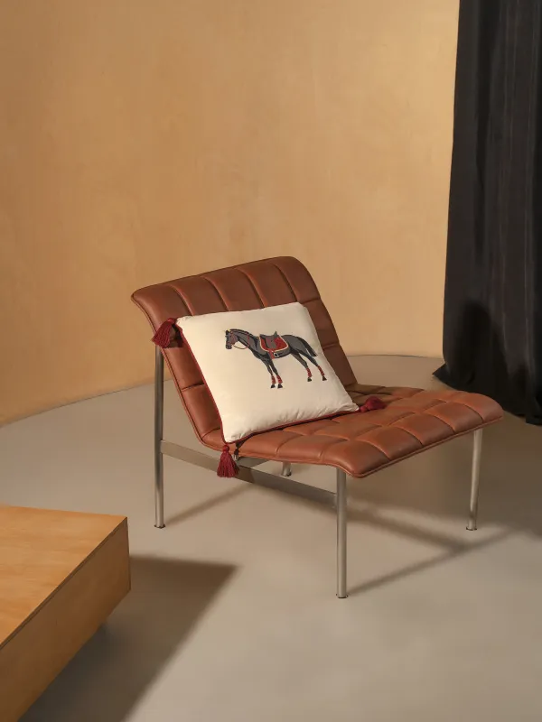 Подушка декоративная, 45х45 см, с кисточками, вельвет, бордово-молочная, Конь, Warhorse, image-5