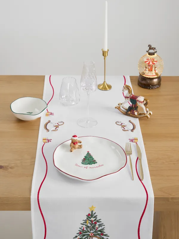 Дорожка настольная, 40х160 см, полиэстер, белая, Елка и лошадки, Holiday horse, image-3