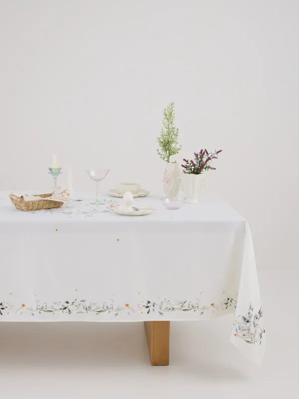 Скатерть, 170х250 см, полиэстер, белая, Кролики и цветы, Rabbits in flower, image-0