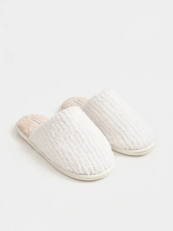 Тапочки женские, Plush font, image-4