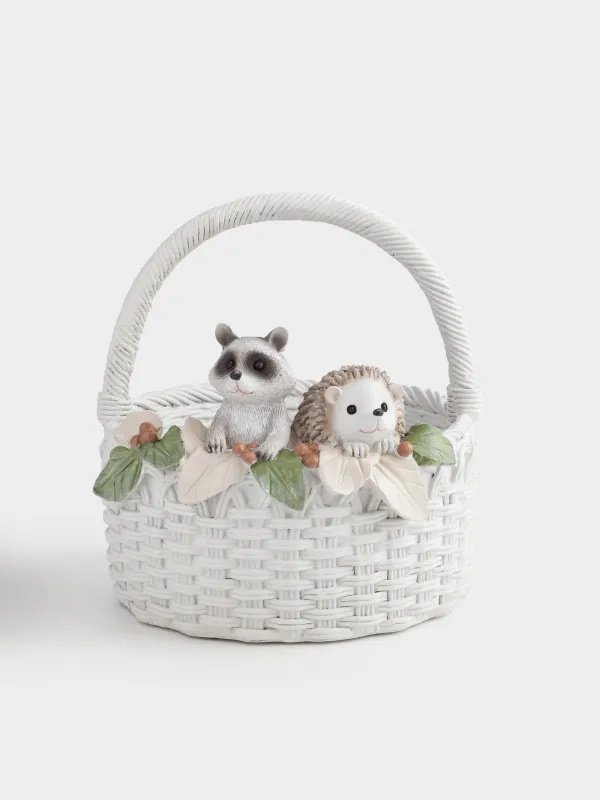 Ваза декоративная, 20х21 см, с ручкой, полирезин, белая, Енот и еж на корзине, Slight frost, image-0