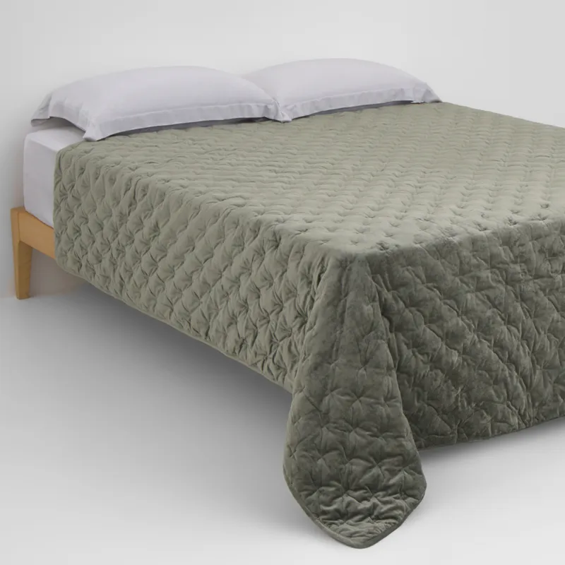 Покрывало, 220x240 см, стеганое, вельвет/микрофибра, зеленое, Линии, Stitch velvet