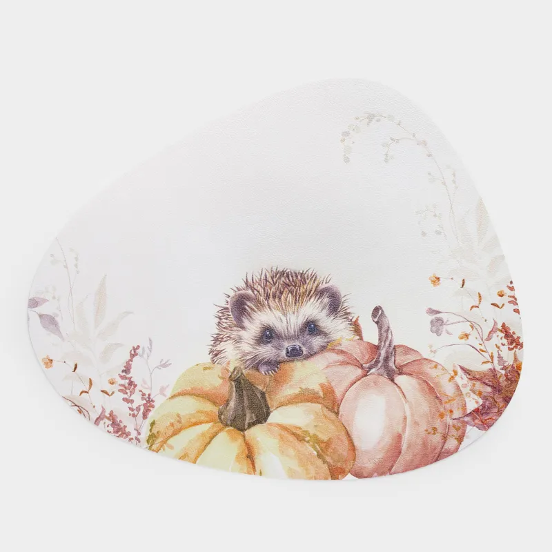 Салфетка под приборы, 37х45 см, ПВХ, фигурная, молочная, Еж и тыквы, Rock print