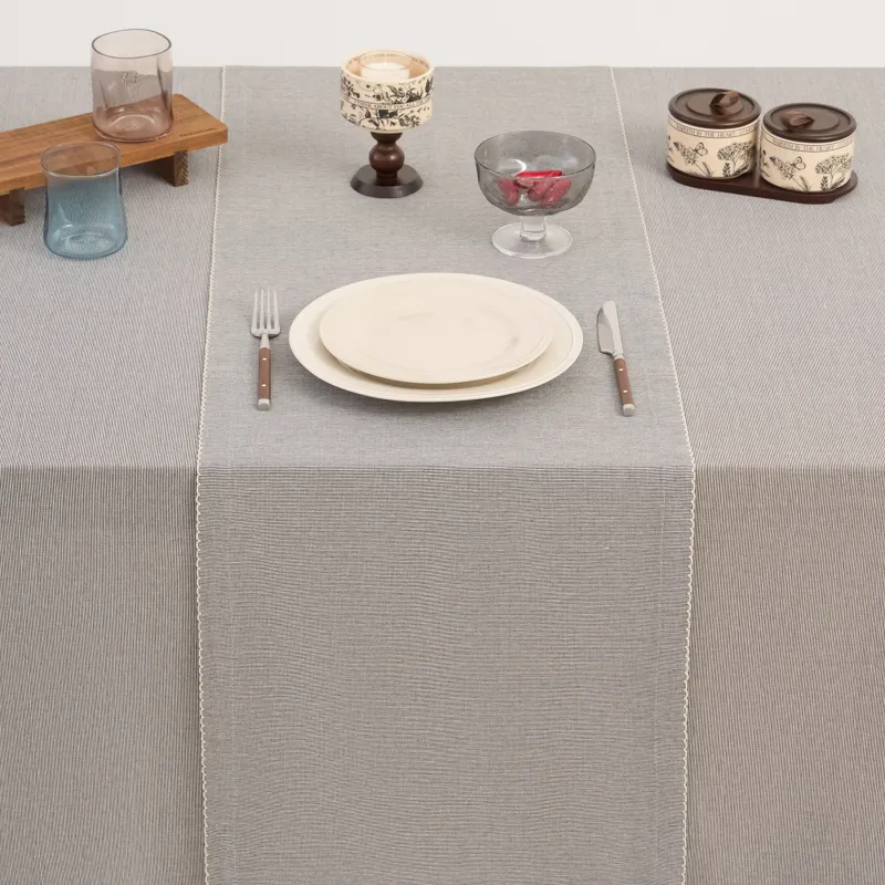 Дорожка настольная, с кружевом, Scalloped