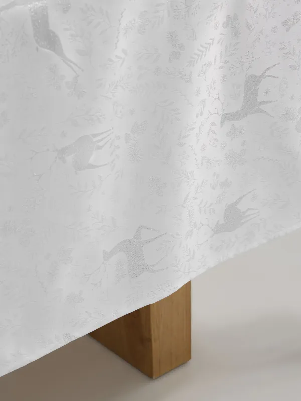 Скатерть, 170х250 см, из жаккарда, Олени и хвойные ветви, Gallant deer, image-4