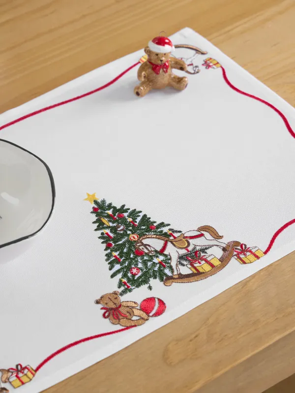 Салфетка под приборы, 30х45 см, полиэстер, прямоугольная, белая, Елка и лошадки, Holiday horse, image-2