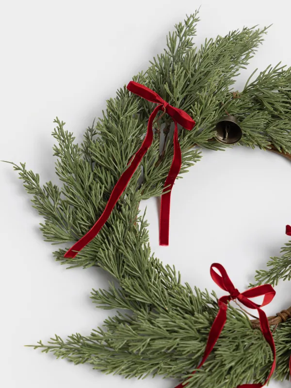 Венок рождественский, 45 см, Хвоя с колокольчиками, Conifer decor, image-1