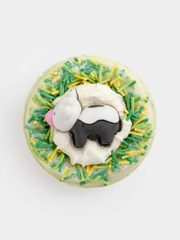 Бомбочка для ванны, 130 гр, с игрушкой, зеленая, Груша, Корова, Friends spa, image-0