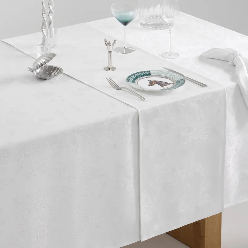 Дорожка настольная, 40х160 см, жаккард, полиэстер, белая, Хвойные ветви, Coniferous