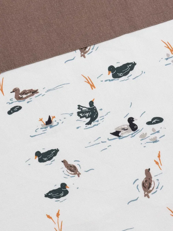 Фартук, молочный, Ducks in pond, image-1