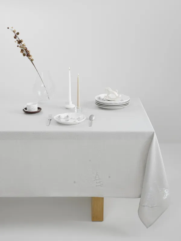 Скатерть, 160х160 см, полиэстер, светло-серая, Олени и ели, Forest fawn, image-0