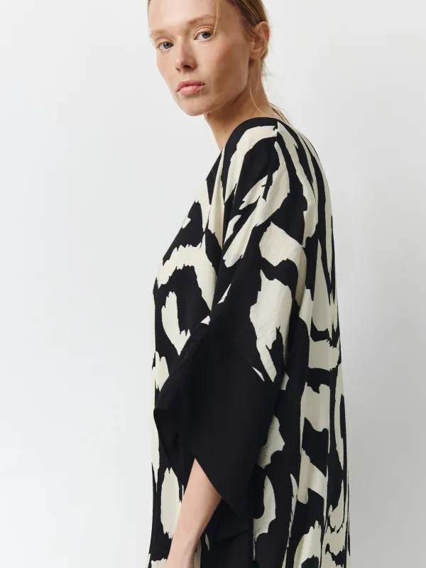 Платье женское, макси, единый размер, с длинным рукавом, вискоза/полиэстер К, черно-белое, Emarita, image-2