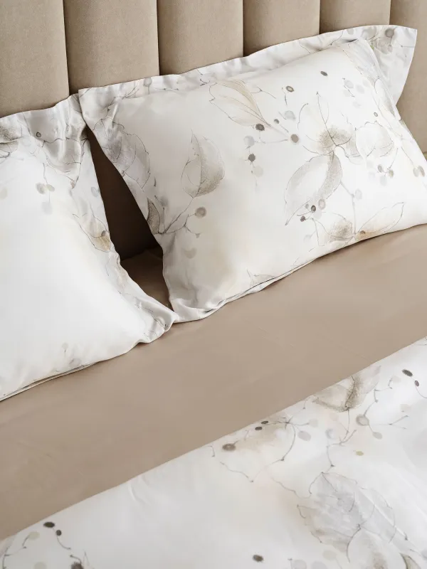 КПБ евро, тенсель 300 ТС, молочный, Цветы с ягодами, Tencel, image-1