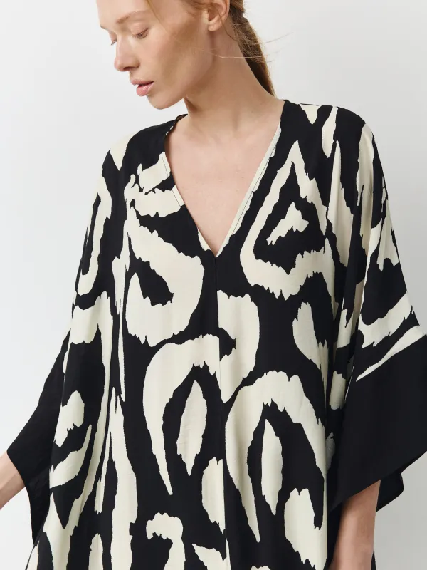 Платье женское, макси, единый размер, с длинным рукавом, вискоза/полиэстер К, черно-белое, Emarita, image-0